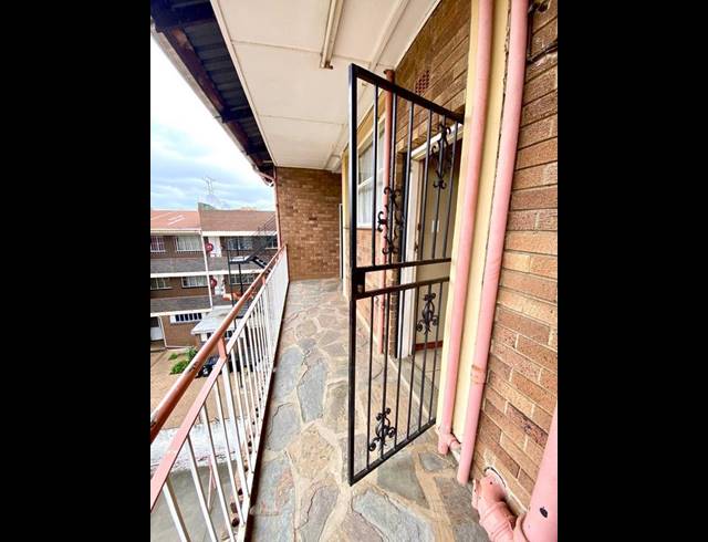 2 BEDROOM APARTMENT FOR SALE IN FLORIDA